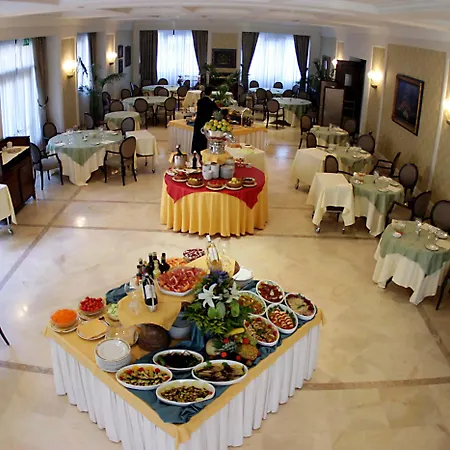 Mercure Excelsior Szálloda 4*